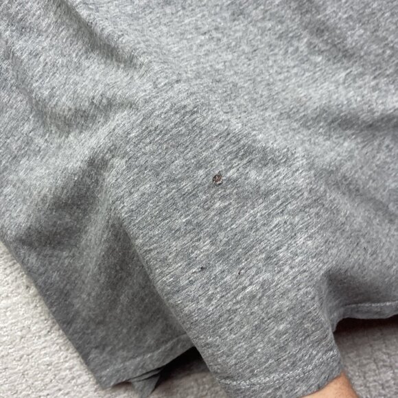 Levis T-Shirt Women’s Size Large Music Mix Tape 501 Graphic Groovy Tee Grey Read - Picture 7 of 16